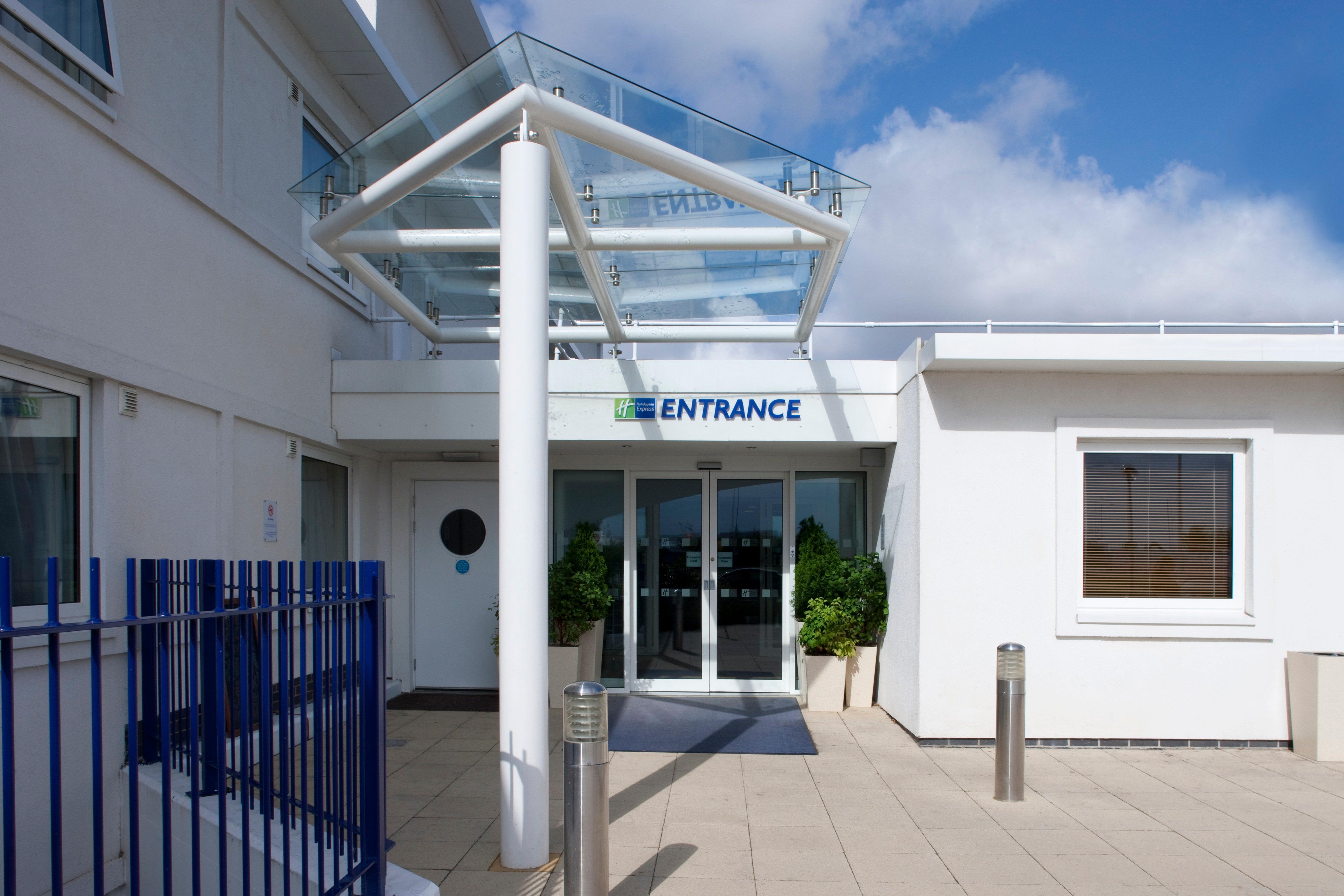 Holiday Inn Express Ramsgate - Minster By Ihg Dış mekan fotoğraf