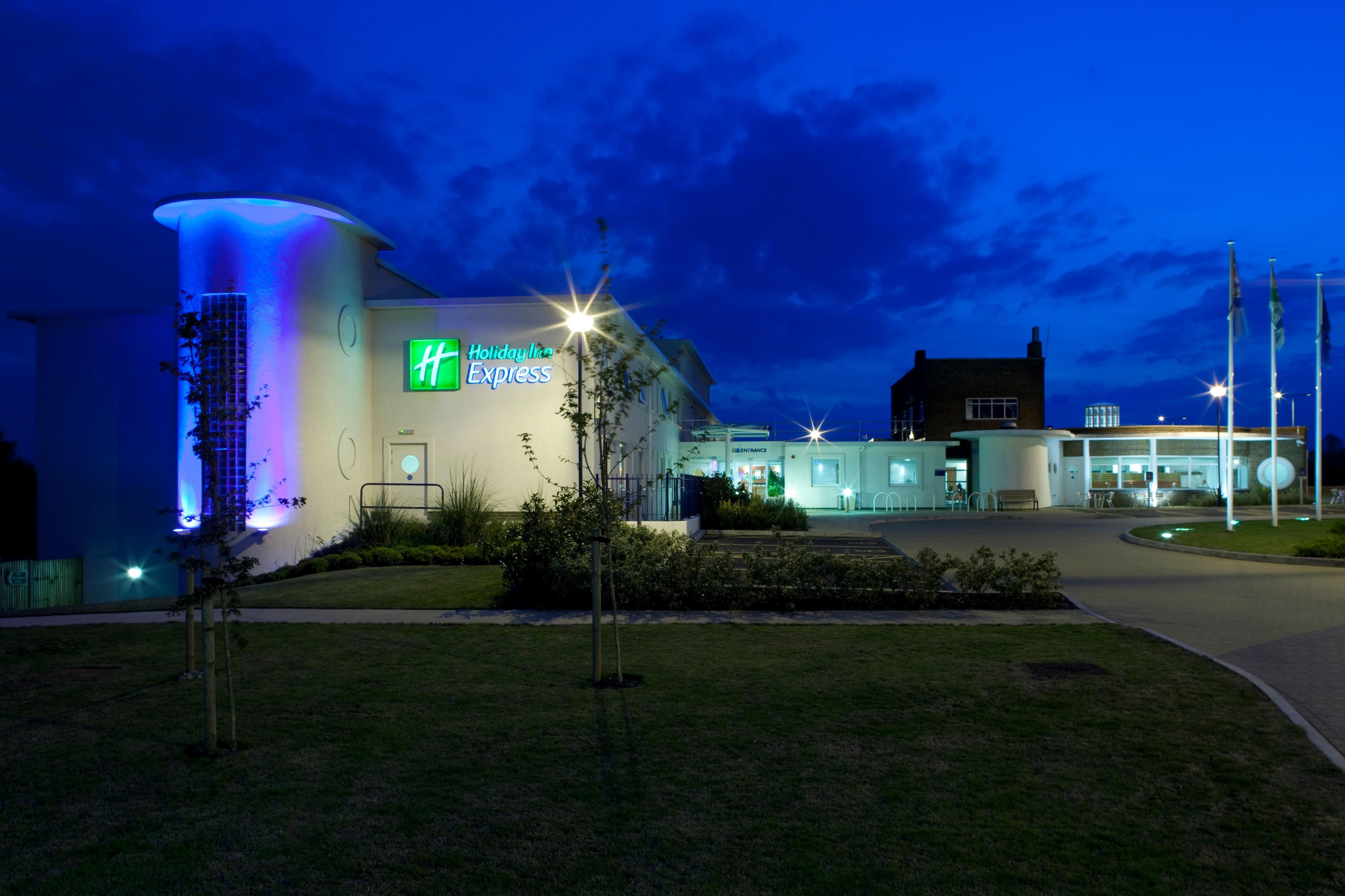 Holiday Inn Express Ramsgate - Minster By Ihg Dış mekan fotoğraf