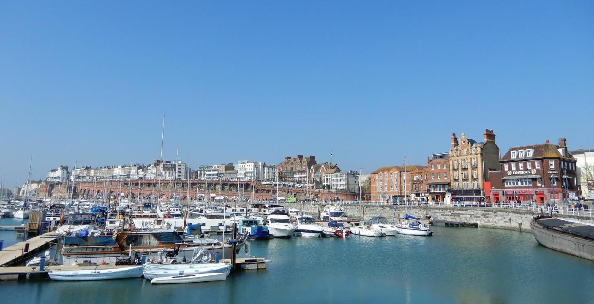 Holiday Inn Express Ramsgate - Minster By Ihg Dış mekan fotoğraf